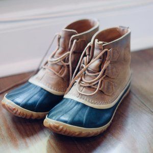 Sorel Out And About Boot size 8